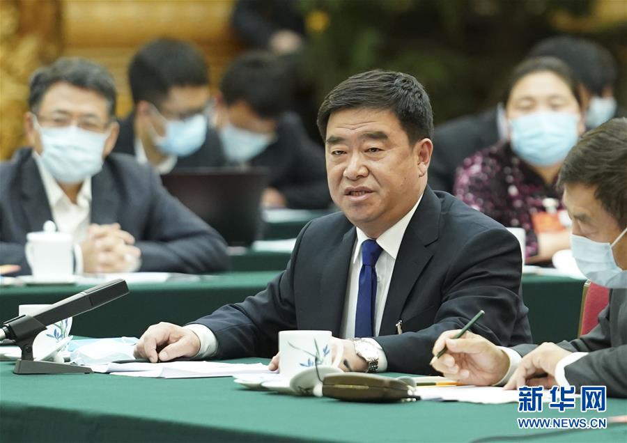 （新華全媒頭條·圖文互動）（6）從人民中汲取磅礴力量——習近平總書記同出席2020年全國兩會人大代表、政協(xié)委員共商國是紀實