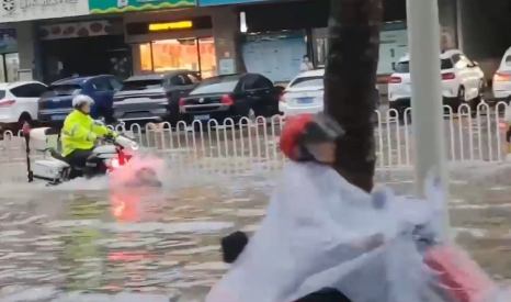 捎話上兩會(huì) | 治理城市內(nèi)澇、加強(qiáng)雨天交通疏導(dǎo)……?？谑忻衽芜@些問(wèn)題獲關(guān)注