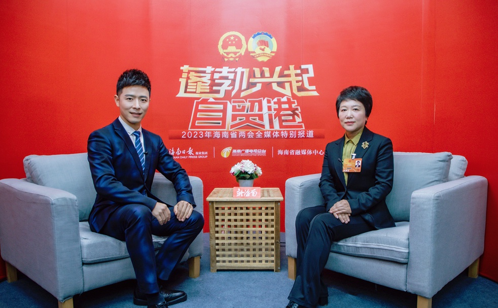 兩會會客廳 | 海南省教育廳廳長曹獻坤：海南教育面貌發(fā)生全方位、開創(chuàng)性、格局性變化