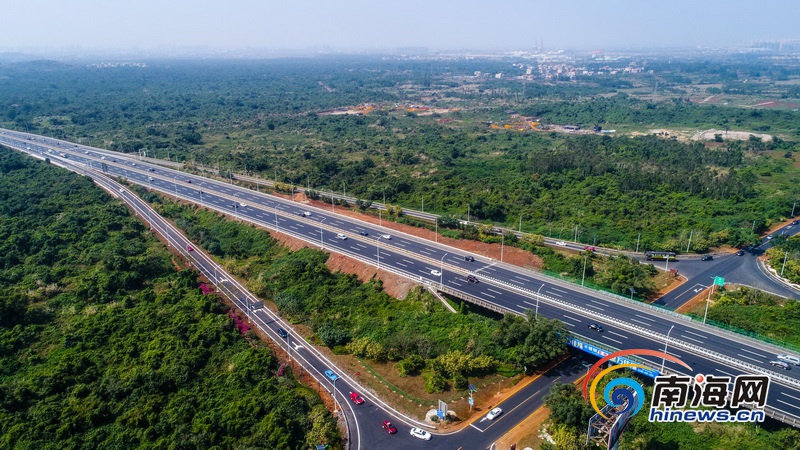 航拍改擴(kuò)建后的海口繞城高速公路 “顏值”更高啦！